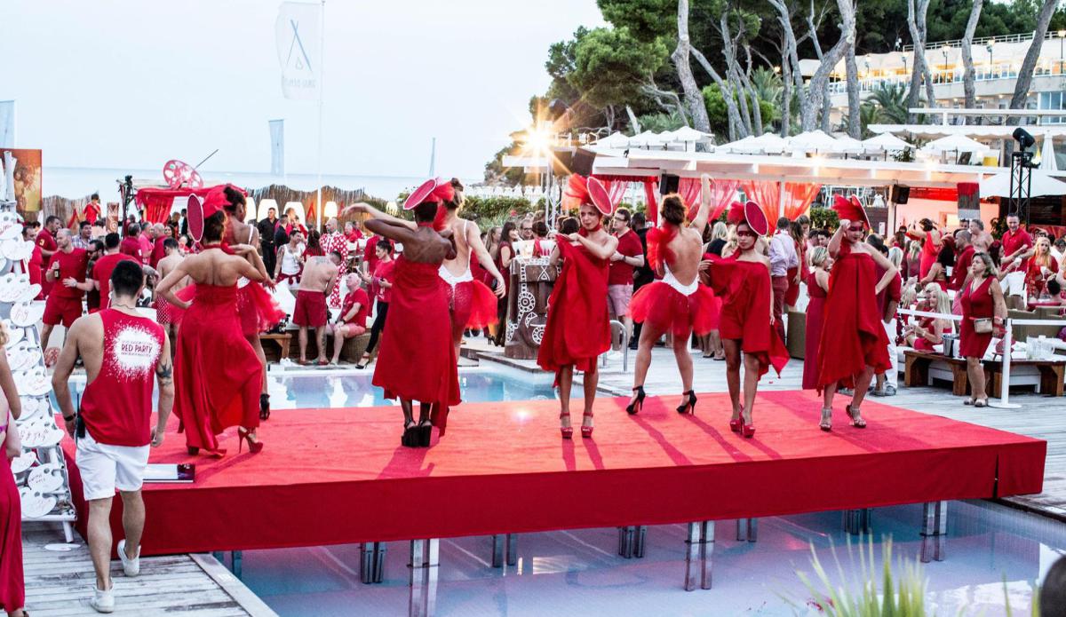 nikki beach mallorca dress code San Juan, Dinner in the Sand