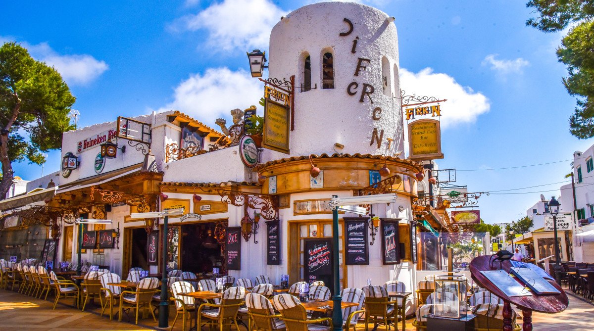 Restaurant The Pirate Cala d'Or  The best family restaurant you'll find in  the center of Cala d'Or. For the best tapas, pizza, pasta and meat.