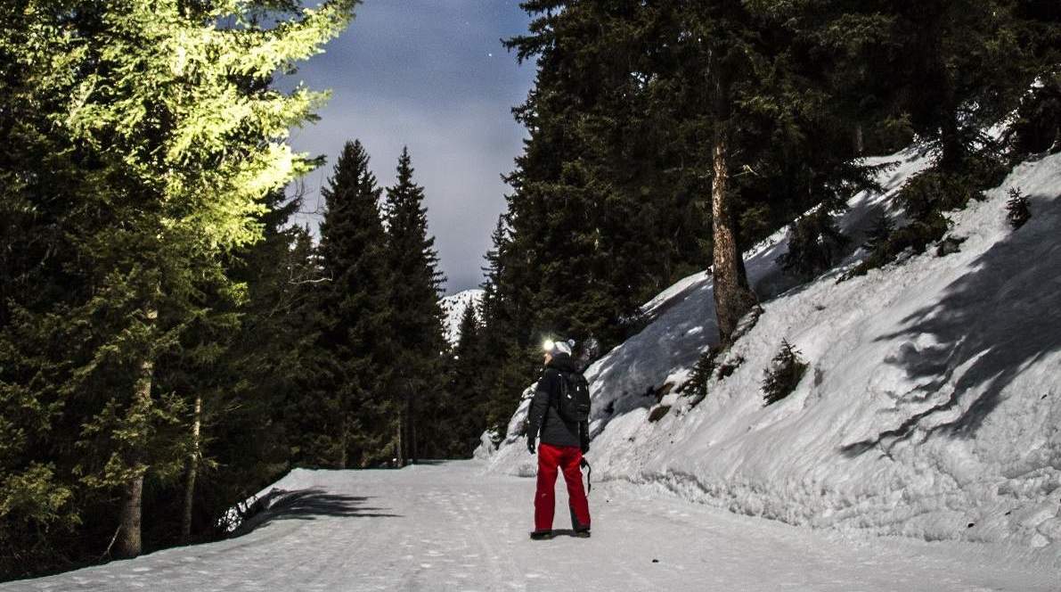 Night snowshoe trek, Verbier Centre