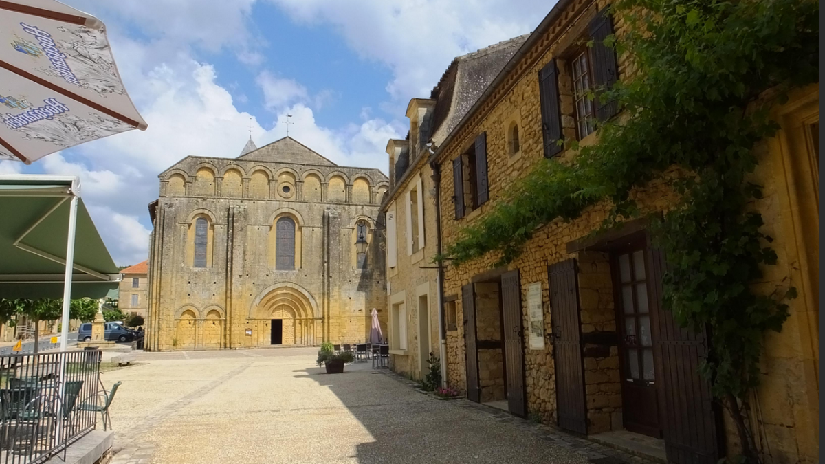 Abbaye de Cadouin Abbey, Le BuissondeCadouin