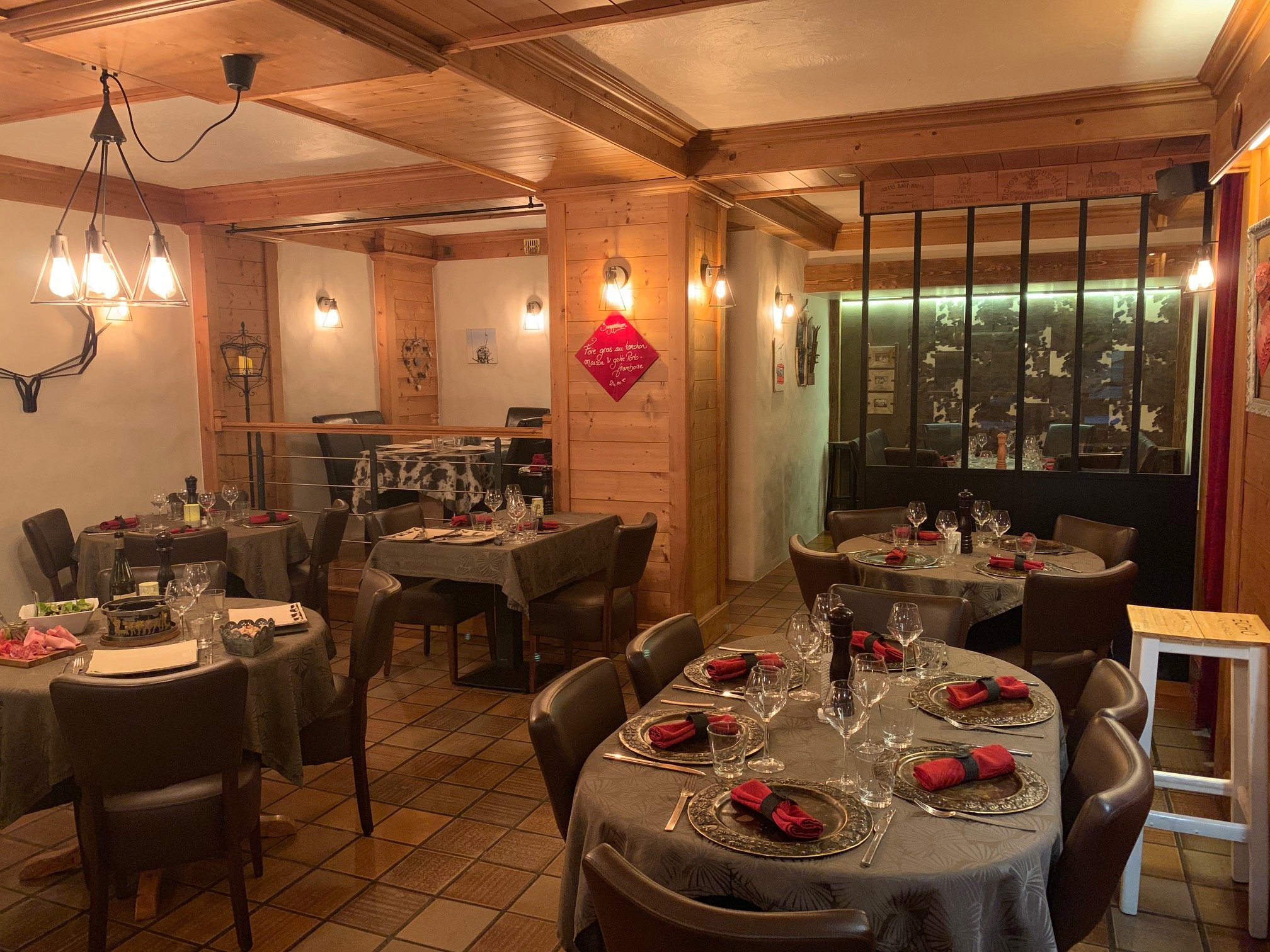 Le CroMagnon Restaurant, Meribel - Rond Point