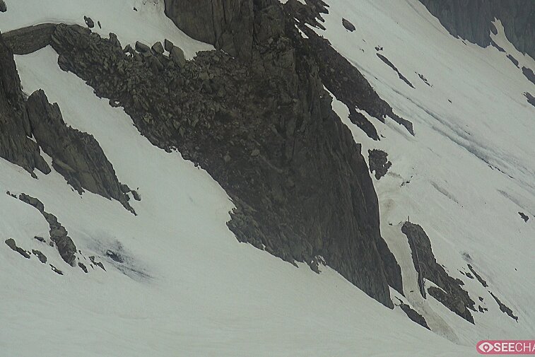 Webcam view from the top of the Brevent (2525 metres) overlooking Planpraz and the Brevent ski area in Chamonix