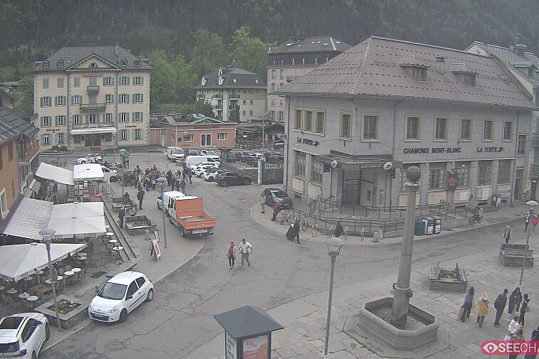 Webcam view of the Place Balmat, in the centre of Chamonix town
