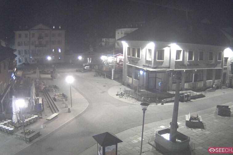 Webcam view of the Place Balmat, in the centre of Chamonix town