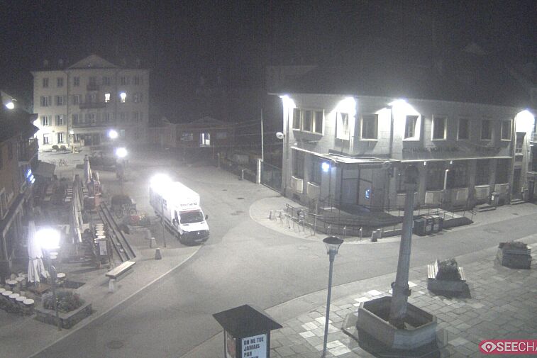 Webcam view of the Place Balmat, in the centre of Chamonix town