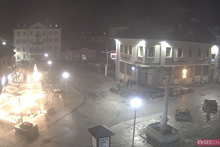 Webcam view of the Place Balmat, in the centre of Chamonix town