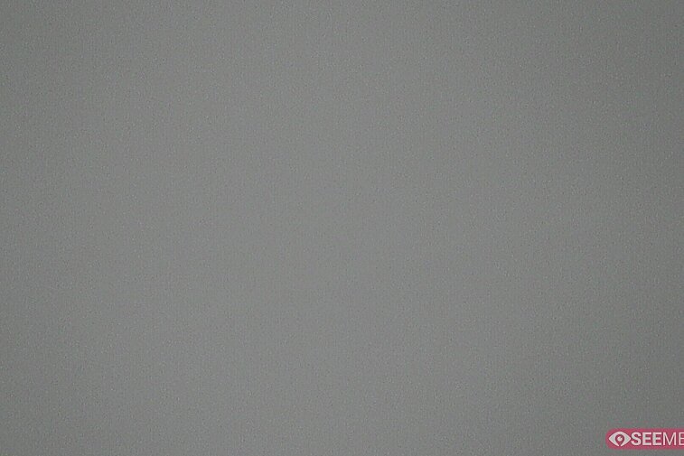 Webcam view of the Folie Douce mountain restaurant in Meribel.  In the background are the Biche (blue) and Maudit (red) pistes; and the pictured lift/mid-station is the Saulire Express.