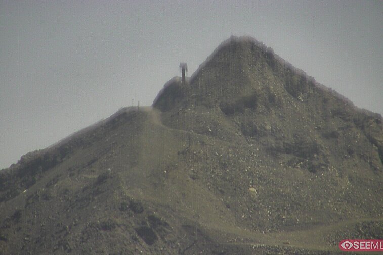 Webcam view of Le Mont du Vallon, Meribel valley's highest skiing.  It is high, north-facing, and fairly steep.