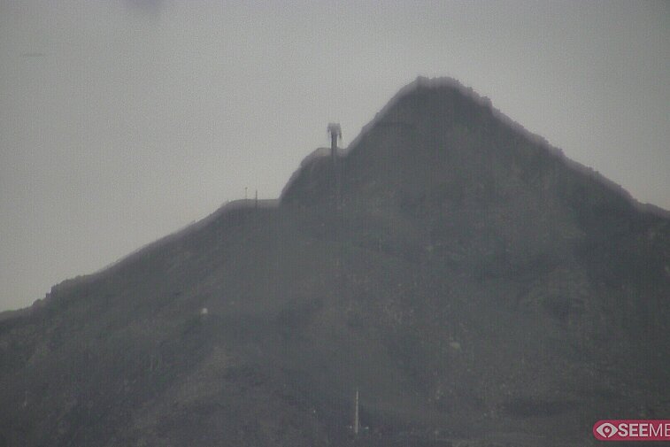 Webcam view of Le Mont du Vallon, Meribel valley's highest skiing.  It is high, north-facing, and fairly steep.