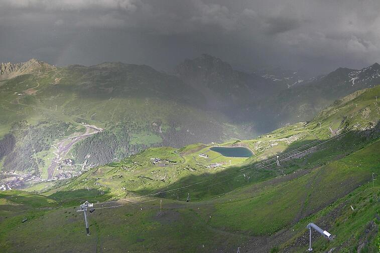 See it all with this amazing panoramic webcam view of the Méribel Valley from the top of Tougnette