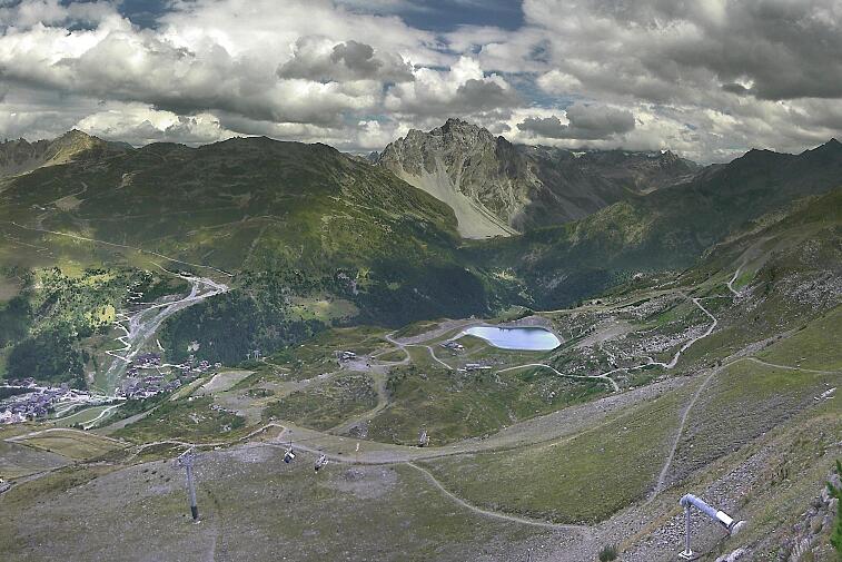 See it all with this amazing panoramic webcam view of the M&eacute;ribel Valley from the top of Tougnette
