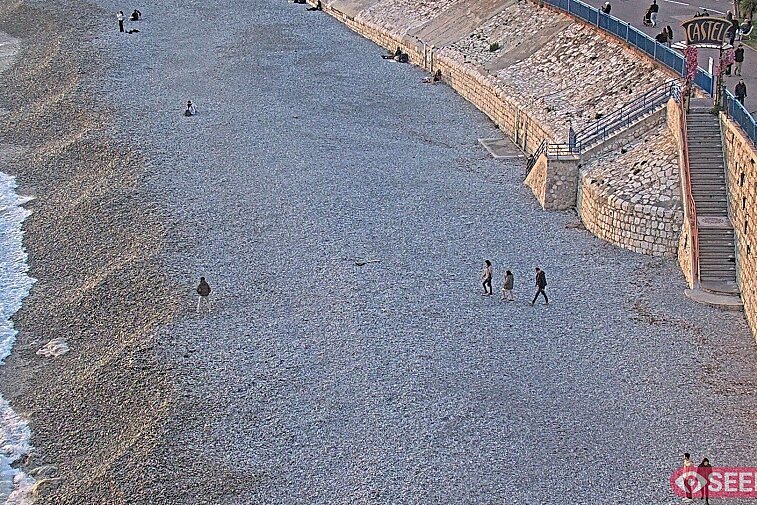 Webcam view of the Castel beach and club on the eastern-most side of the Promenade des Anglais and nestled under the Parc du Chateau, in Nice, France