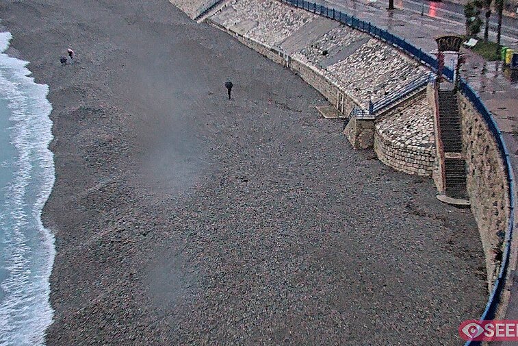 Webcam view of the Castel beach and club on the eastern-most side of the Promenade des Anglais and nestled under the Parc du Chateau, in Nice, France