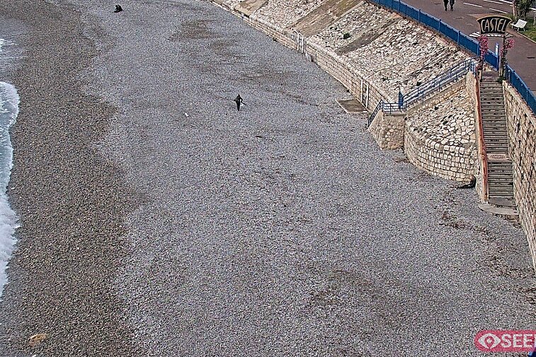 Webcam view of the Castel beach and club on the eastern-most side of the Promenade des Anglais and nestled under the Parc du Chateau, in Nice, France