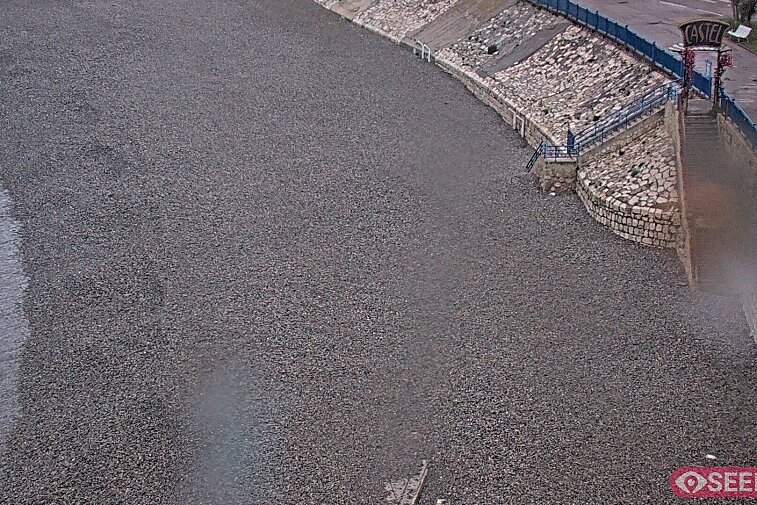Webcam view of the Castel beach and club on the eastern-most side of the Promenade des Anglais and nestled under the Parc du Chateau, in Nice, France