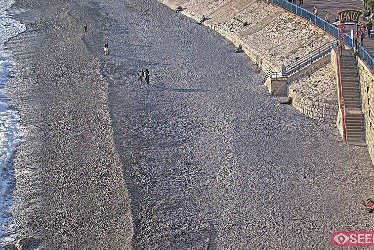 Webcam view of the Castel beach and club on the eastern-most side of the Promenade des Anglais and nestled under the Parc du Chateau, in Nice, France