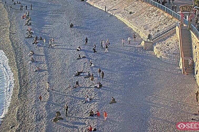 Webcam view of the Castel beach and club on the eastern-most side of the Promenade des Anglais and nestled under the Parc du Chateau, in Nice, France