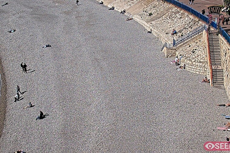 Webcam view of the Castel beach and club on the eastern-most side of the Promenade des Anglais and nestled under the Parc du Chateau, in Nice, France