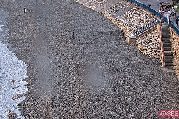 Webcam view of the Castel beach and club on the eastern-most side of the Promenade des Anglais and nestled under the Parc du Chateau, in Nice, France
