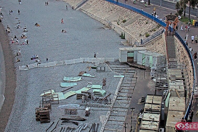 Webcam view of the Castel beach and club on the eastern-most side of the Promenade des Anglais and nestled under the Parc du Chateau, in Nice, France
