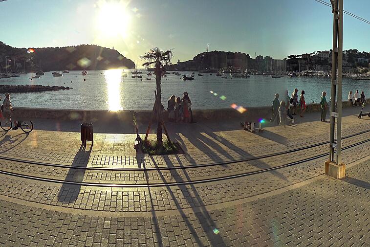 Webcam view of Port de Soller, on the west coast of Mallorca.  In the foreground you can see the tracks of the old tram route from Soller.  In the middle ground you can see yachts in the harbour.