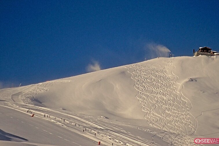 a webcam image of la dalle ski area