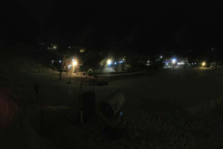 Webcam view of the foot of the slopes in Montchavin Les Coches, La Plagne