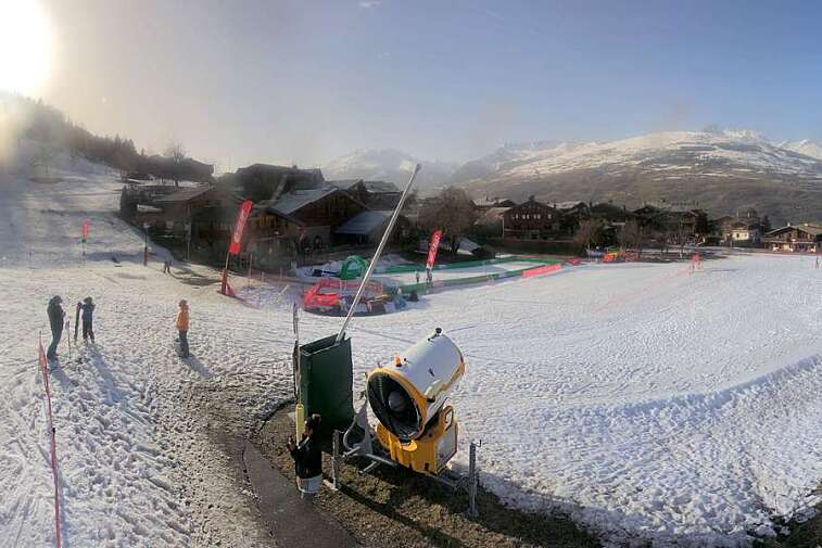 Webcam view of the foot of the slopes in Montchavin Les Coches, La Plagne