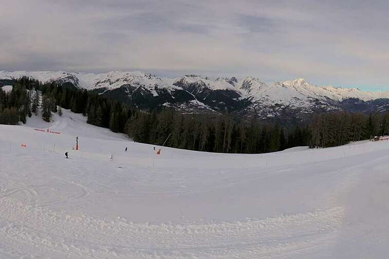 Panoramic webcam view from the Fornelet at 2000m in Montalbert, La Plagne