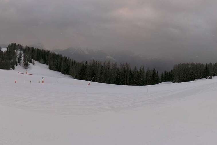 Panoramic webcam view from the Fornelet at 2000m in Montalbert, La Plagne