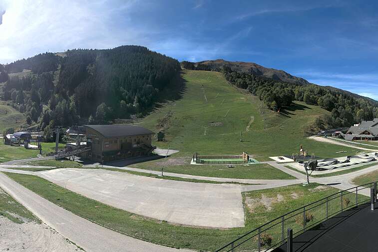 Webcam view of La Chaudanne, the central lift station for Meribel, with Meribel just visible in the background