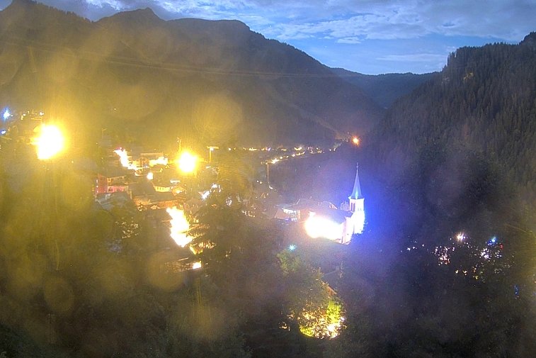 This webcam overlooks the village of Ch&acirc;tel, situated at 1200 metres, and gives you a glimpse of the conditions&nbsp;at the bottom of the Portes Du Soleil&nbsp;ski slopes