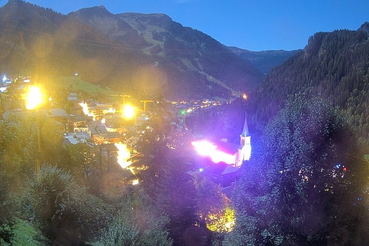 This webcam overlooks the village of Ch&acirc;tel, situated at 1200 metres, and gives you a glimpse of the conditions&nbsp;at the bottom of the Portes Du Soleil&nbsp;ski slopes